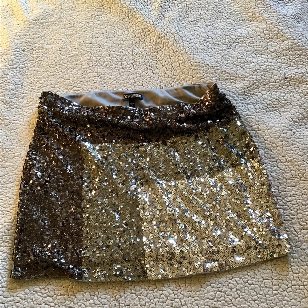 Express mini skirt